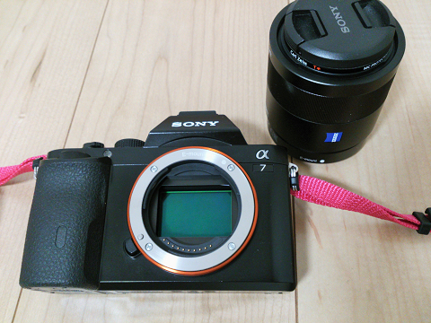 α7のレンズを外した画像